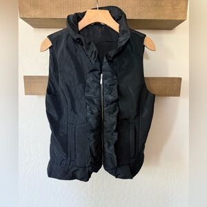 Soft Surroundings|Black Sleeveless Quilted Puffer Vest with ruffles•••size XS